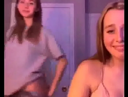 Hot Blonde Twerking Her Botheration from camwhore online porn video 
